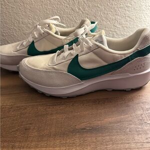 Nike White and green Sneakers